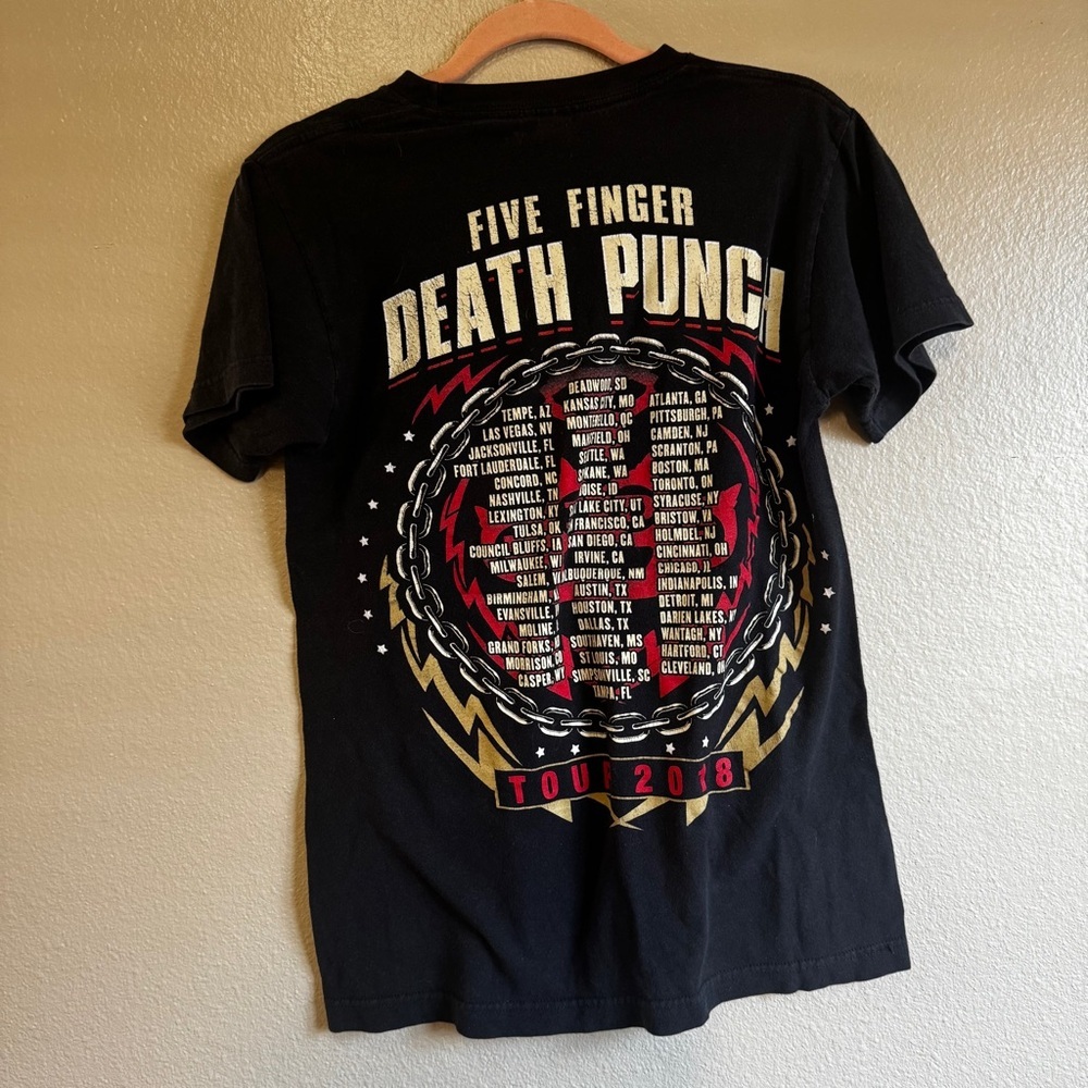 Five Finger Death Punch Concert T-Shirt - Picture 6 of 8
